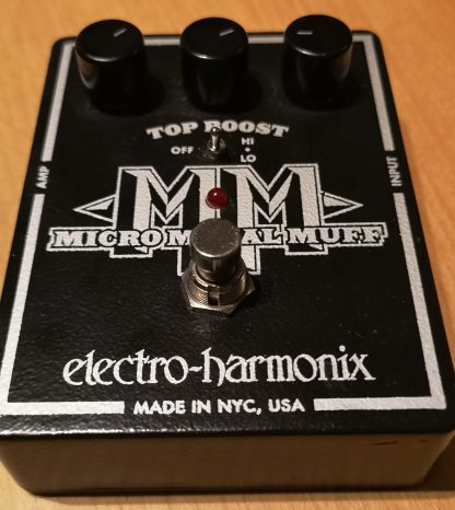 electro-harmonix Micro Metal Muff Distortion effects pedal