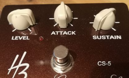 Harley Benton Custom Line Compressor effects pedal control knobs