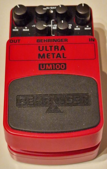 Behringer UM100 Ultra Metal distortion effects pedal