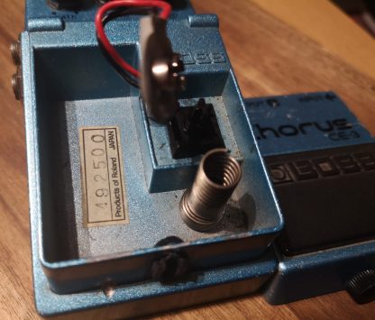 BOSS CE-3 Chorus effects pedal battery compartment