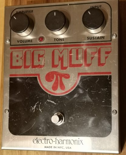 electro-harmonix Big Muff Pi (EC3003-A) effects pedal