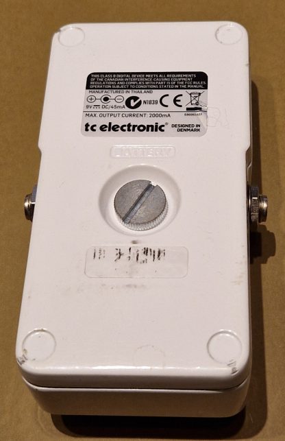 tc electronic Polytune Poly-chromatic tuner pedal bottom side