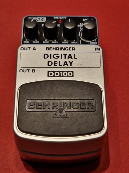 Behringer Digial Delay DD100 effects pedal