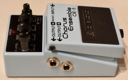 BOSS CE-5 Chorus Ensemble effects pedal left side
