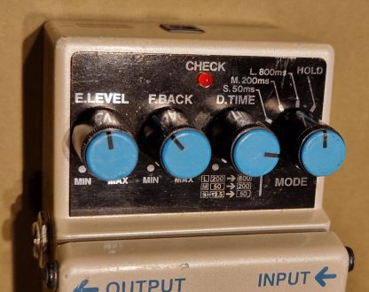 BOSS DD-3 Digital Delay effects pedal controls