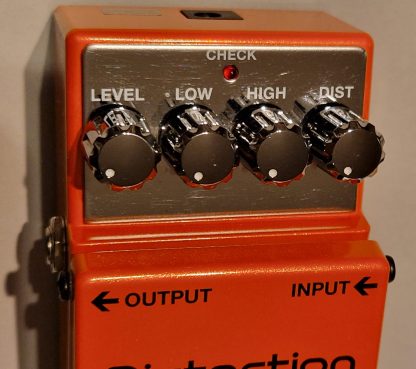 BOSS DS-1X Distortion effects pedal controls