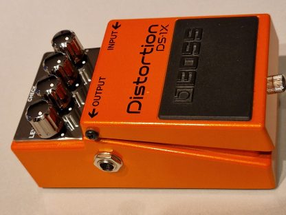 BOSS DS-1X Distortion effects pedal left side