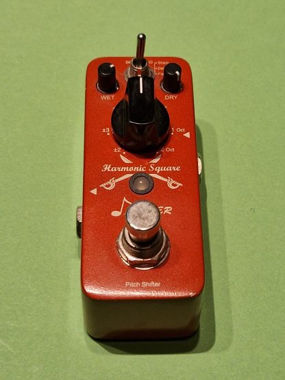 Donner Harmonic Square pitch effects pedals