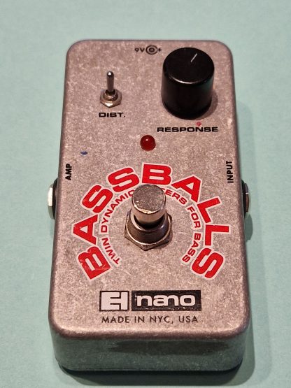 electro-harmonix Bassballs envelope filter effects pedal