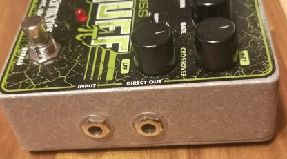 electro-harmonix Deluxe Bass Big Muff Pi effects pedal right side