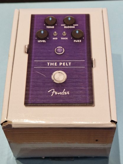 Fender The Pelt fuzz effects pedal box