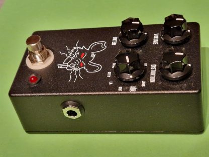 JHS pedals PackRat distortion effects pedal right side