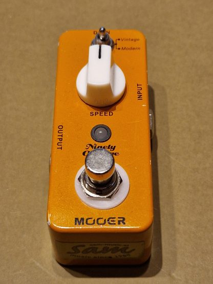 Mooer Ninety Orange phaser effects pedal