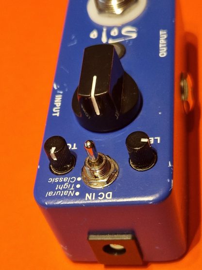 Mooer Solo distortion effects pedal top side