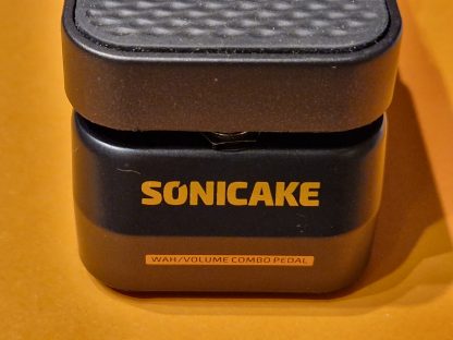 Sonicake VolWah Volume WahWah effects pedal front side