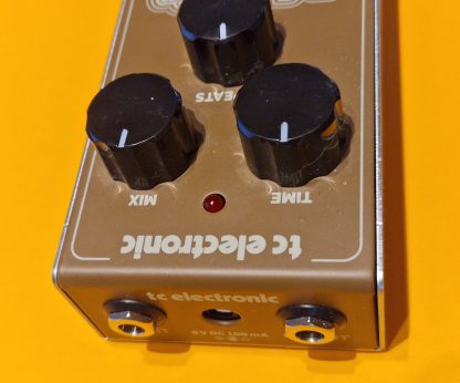 tc electronic Echobrain Analog Delay effects pedal top side