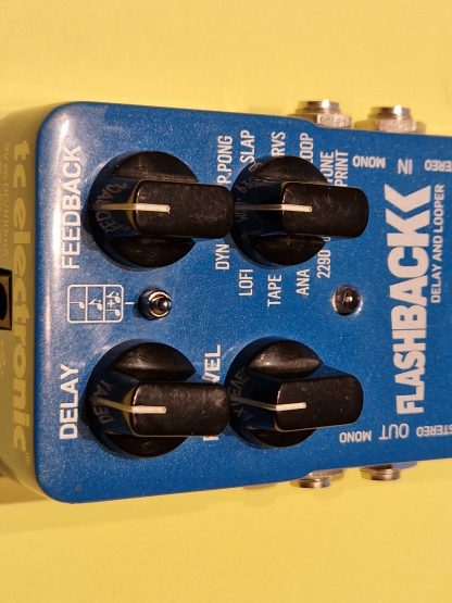 tc electronic Flashback Delay and Looper effects pedal controls