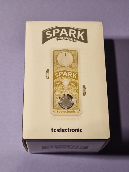 tc electronic Spark Mini Booster effects pedal box