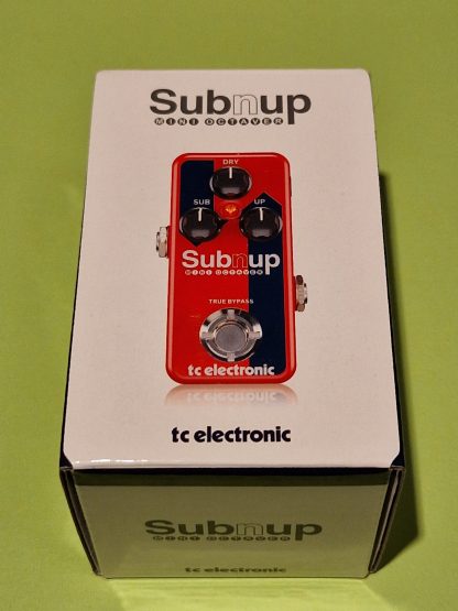 tc electronic Sub'n'up Mini Octaver effects pedal box