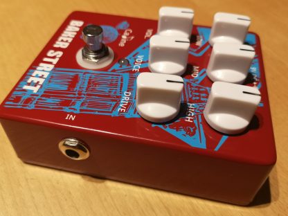 Caline Baker Street Amp-in-a-Box pedal right side