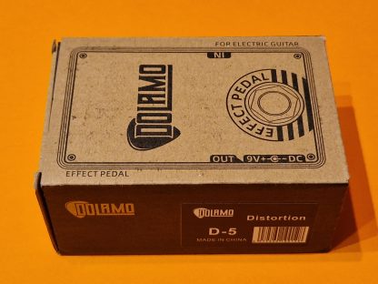 Dolamo D-5 Distortion effects pedal box
