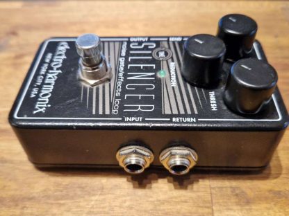 electro-harmonix The Silencer noisegate pedal right side