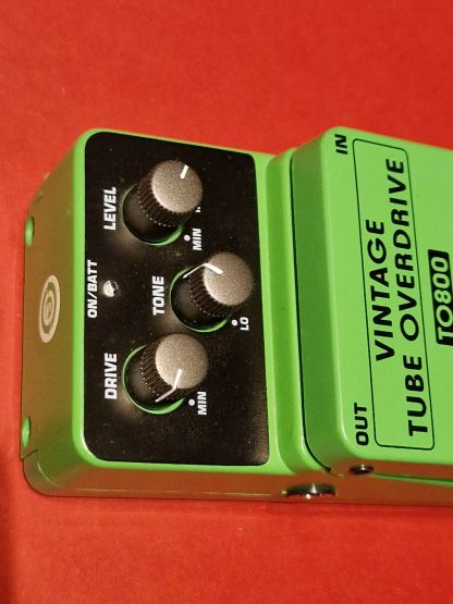 Behringer Vintage Tube Overdrive effects pedal controls
