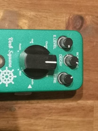 Donner Verb Square reverb multi effects pedal controls
