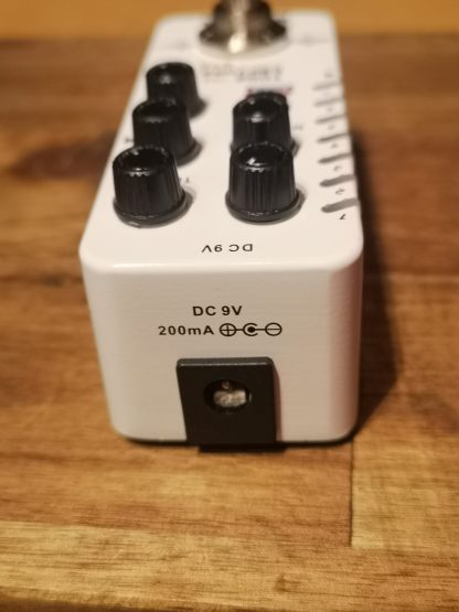 Mooer Tone Capture effects pedal top side