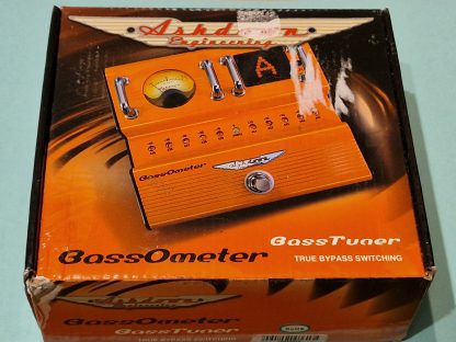 Ashdown BassOmeter tuner pedal box