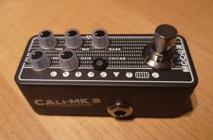 Mooer 008 Cali-MK3 Preamp effects pedal left side