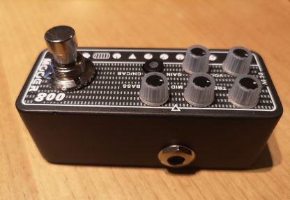 Mooer 008 Cali-MK3 Preamp effects pedal right side