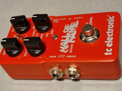 tc electronic Hall of Fame Reverb effects pedal left side