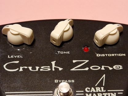 Carl Martin Crush Zone distortion effects pedal controls