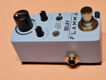 Flamma FC03 Delay effects pedal left side