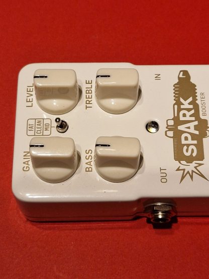 tc electronic Spark Booster effects pedal controls