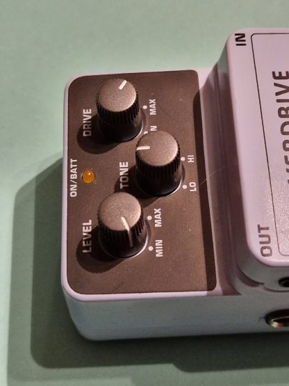 Behringer OD400 Overdrive effects pedal controls