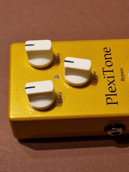 Carl Martin PlexiTine single channel overdrive effects pedal controls
