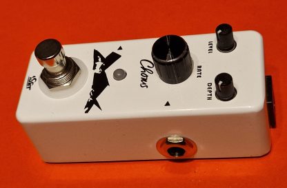 iSET PD-4 Chorus effects pedal right side