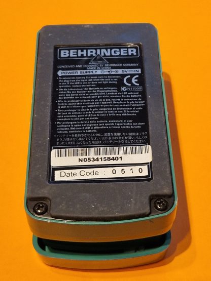 Behringer BLE100 Bass Limiter Enhancer effects pedal bottom side