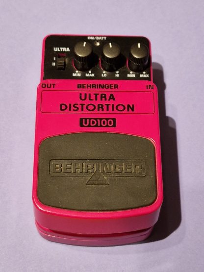 Behringer UD100 Ultra Distortion effects pedal