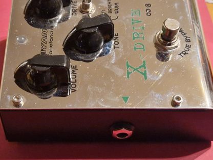 Biyang X-Drive OD-8 overdrive effects pedal left side
