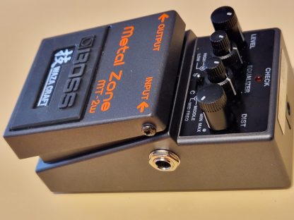 BOSS MT-2W Waza Craft Metal Zone distortion effects pedal right side