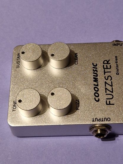 Coolmusic Fuzzster Distortion fuzz effects pedal controls