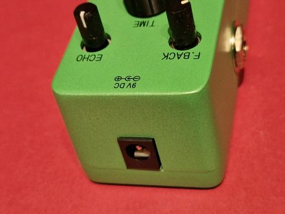 Cuvave Delay effects pedal top side