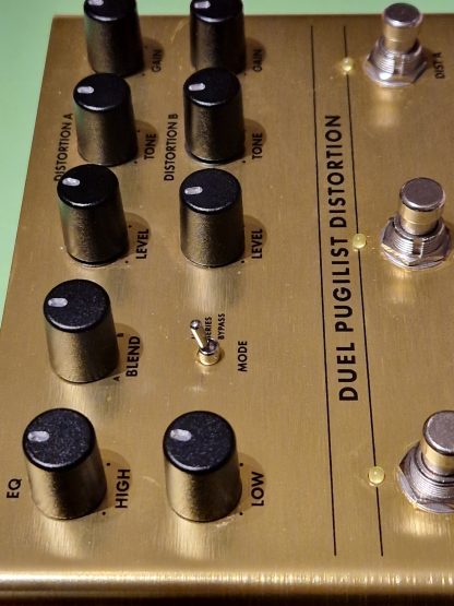Fender Duel Pugilist Distortion effects pedal controls