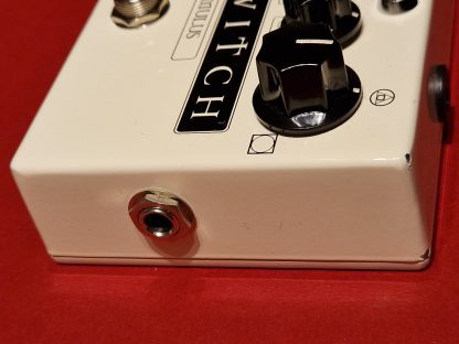 Red Witch Famulus distortion effects pedal right side