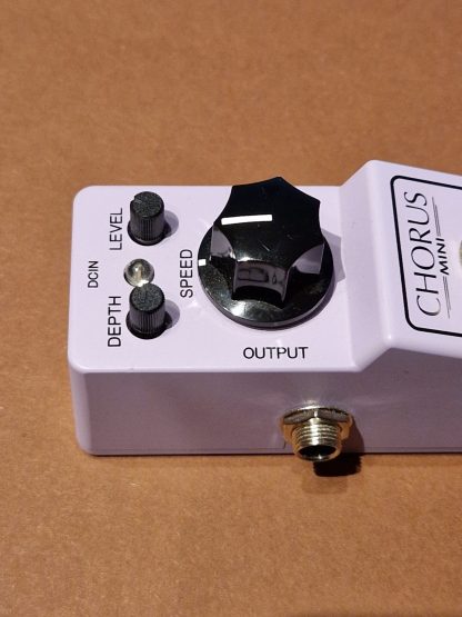 Ibanez Chorus mini effects pedal controls