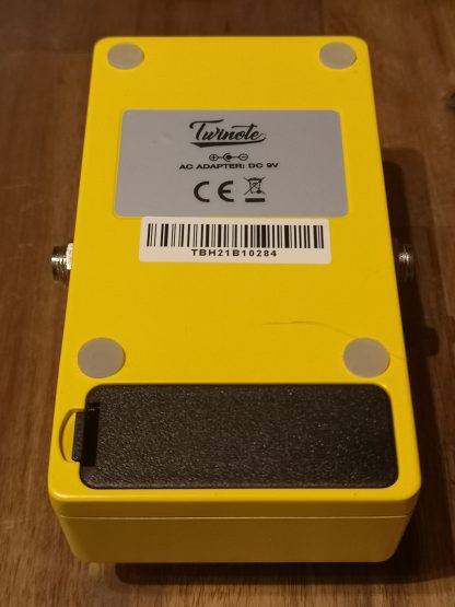 Twinote BBD Chorus effects pedal bottom side
