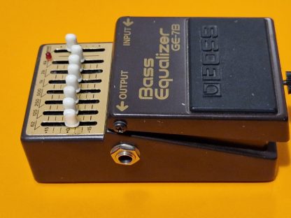 BOSS GE-7B Bass Equalizer effects pedal left side